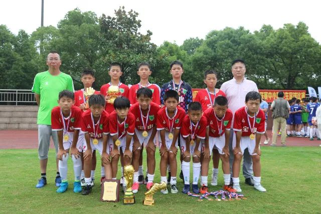 字母哥独木难支 无解防守或助雷霆笑傲NBA杯